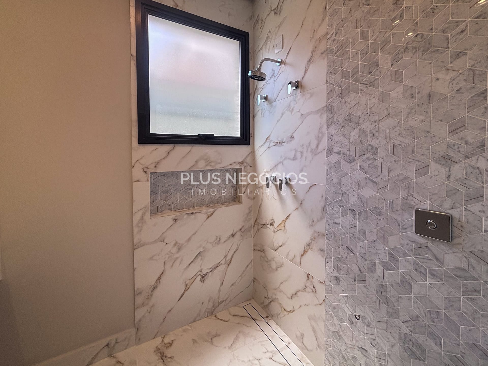 Casa à venda com 3 quartos, 180m² - Foto 17