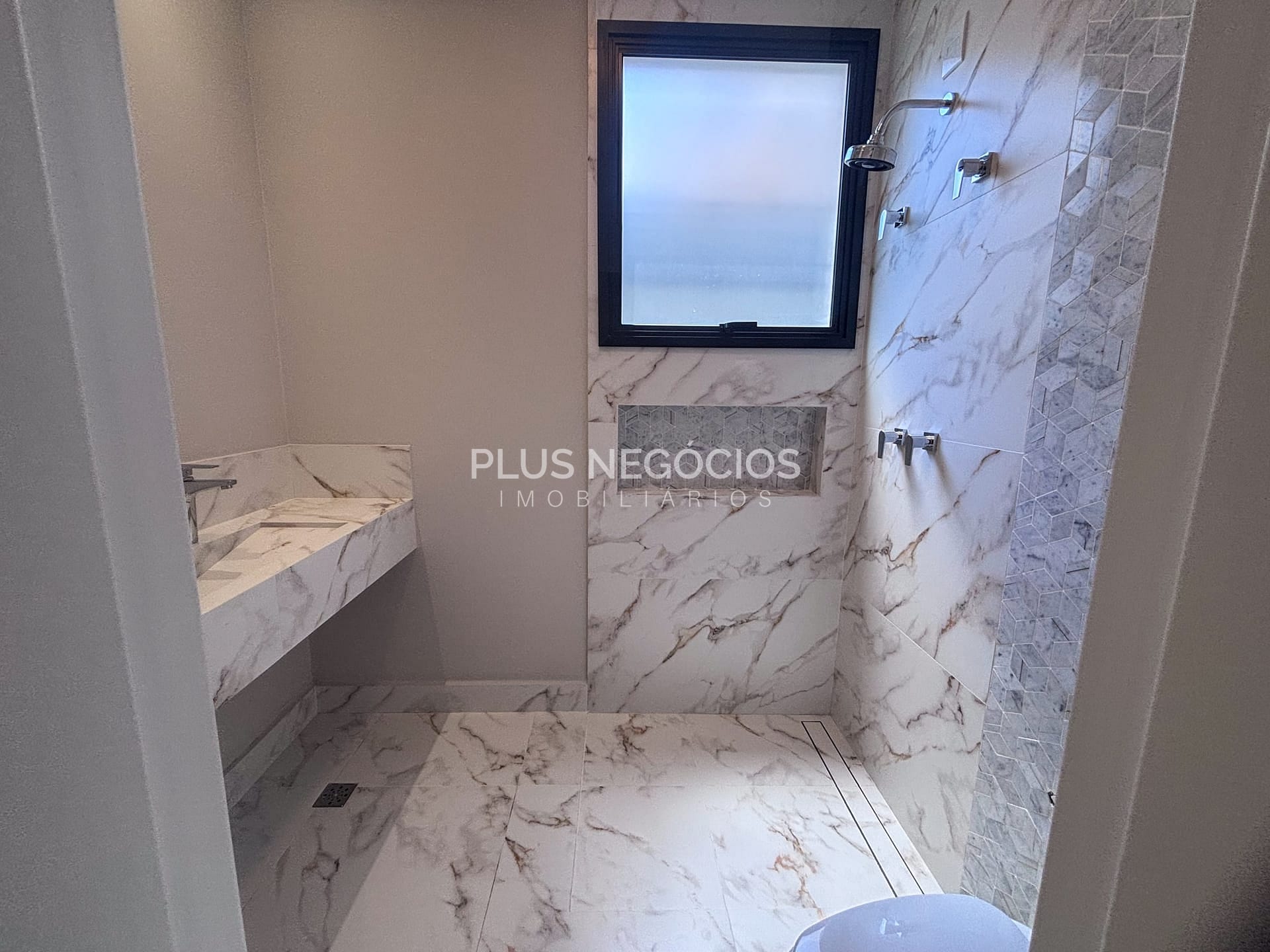 Casa à venda com 3 quartos, 180m² - Foto 18
