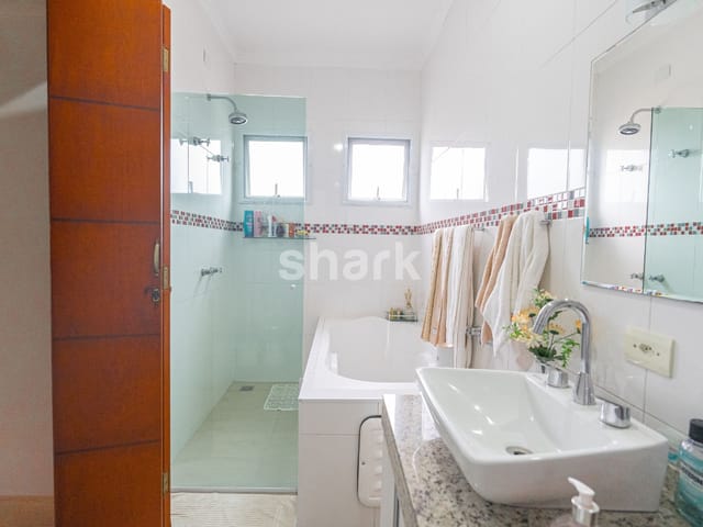 Casa com 430m² 3 quartos e 5 banheiros, à venda, no bairro Colinas da Anhangüera em Santana de Parnaíba
