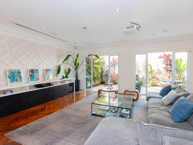 Foto do Casa - Casa no condomínio CONDOMINIO SAINT GERMAIN para venda com 4 quartos, sendo 4 suítes, 249m² | Lares e Andares Imóveis