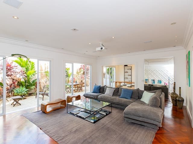 Foto do Casa - Casa no condomínio CONDOMINIO SAINT GERMAIN para venda com 4 quartos, sendo 4 suítes, 249m² | Lares e Andares Imóveis