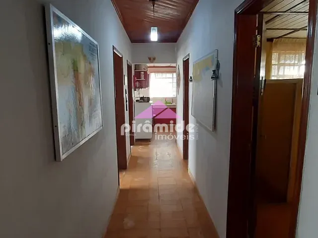 Casa com 250m² 2 quartos e 2 banheiros, à venda, no bairro Cocanha em Caraguatatuba