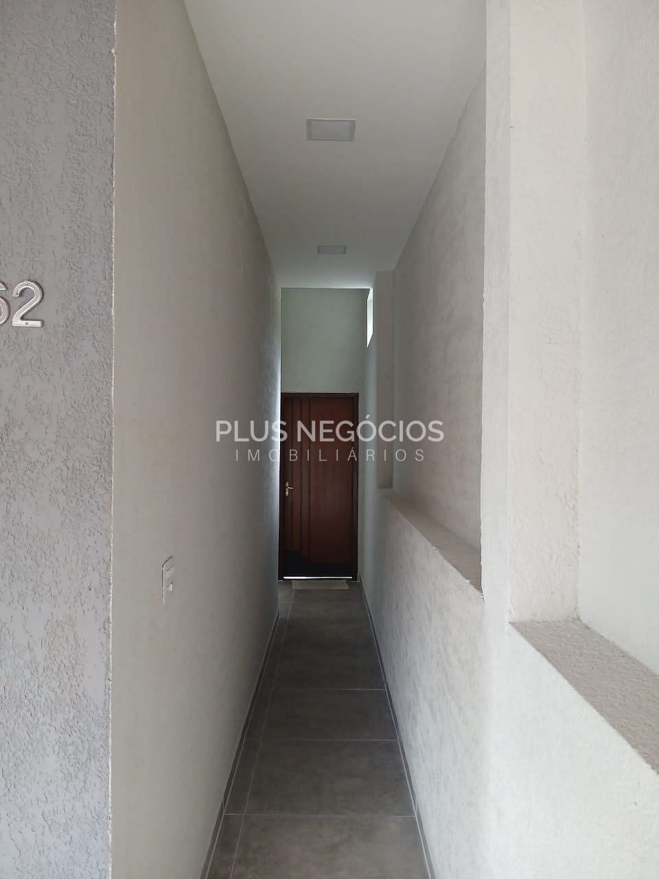 Casa à venda com 3 quartos, 111m² - Foto 2