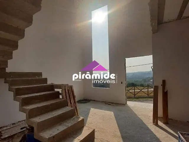 Casa com 250m² 3 quartos e 3 banheiros, à venda, no bairro Condomínio Residencial Mantiqueira em São José dos Campos