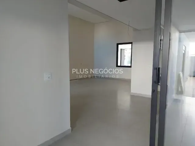 Casa com 250m² 3 quartos e 2 banheiros, à venda, no bairro Vila Haro em Sorocaba