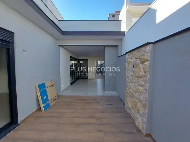 Casa com 250m² 3 quartos e 2 banheiros, à venda, no bairro Vila Haro em Sorocaba