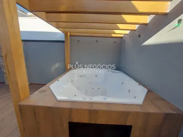 Casa com 250m² 3 quartos e 2 banheiros, à venda, no bairro Vila Haro em Sorocaba