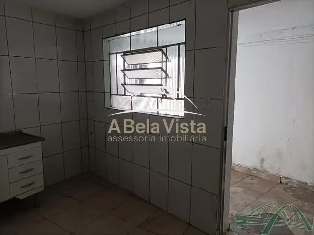 Casa 2 quartos e 1 banheiro, para alugar, no bairro UMUARAMA em Osasco