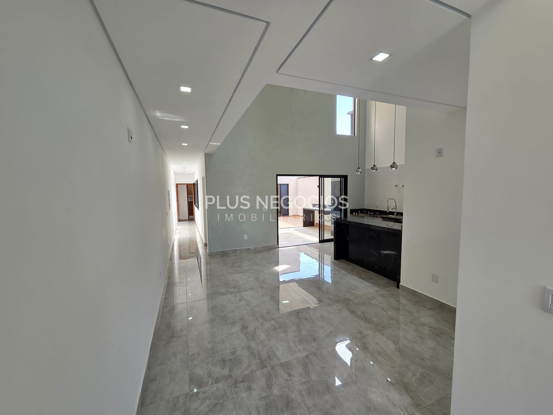 Casa à venda com 3 quartos, 181m² - Foto 6
