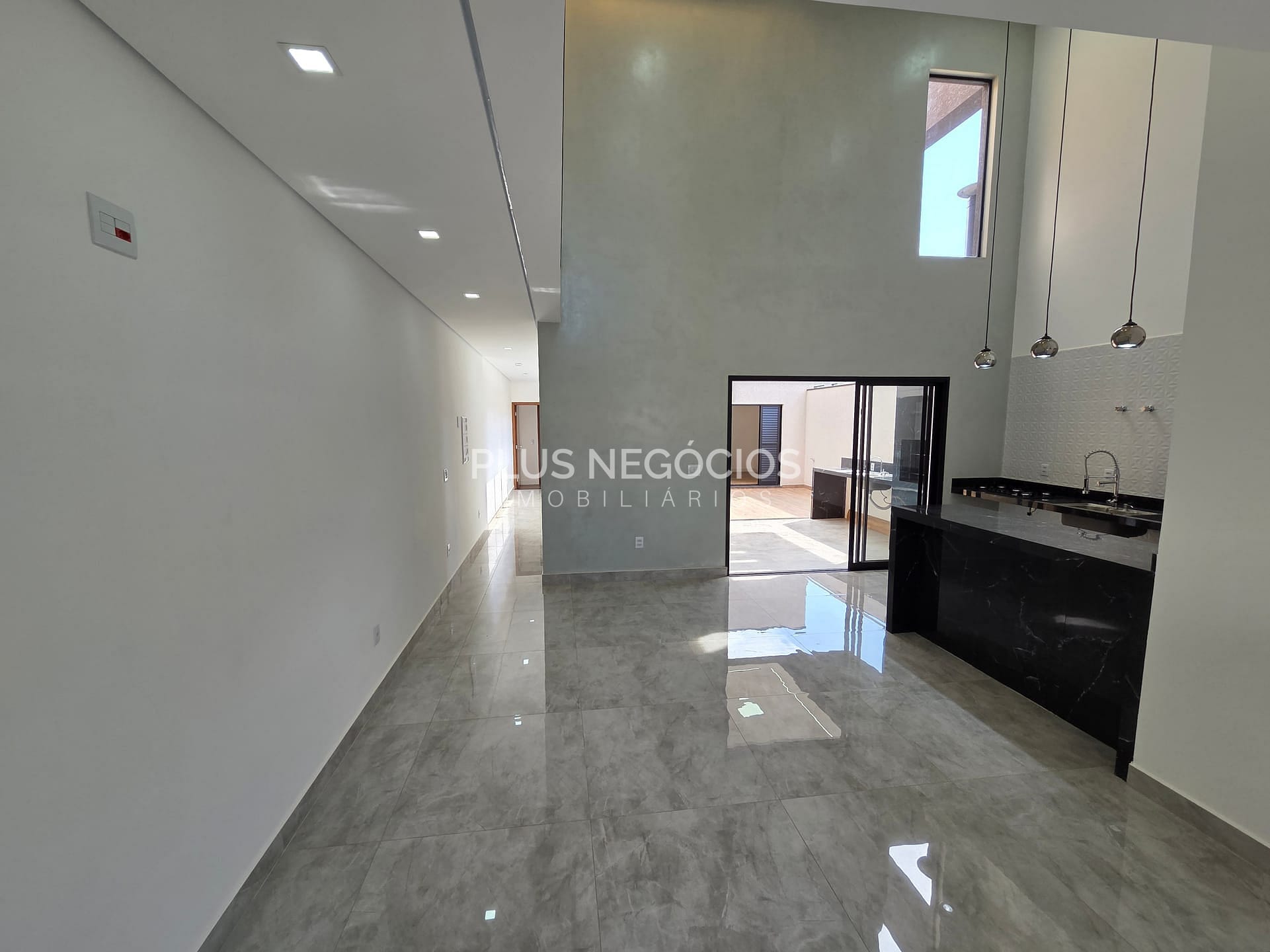 Casa à venda com 3 quartos, 181m² - Foto 4