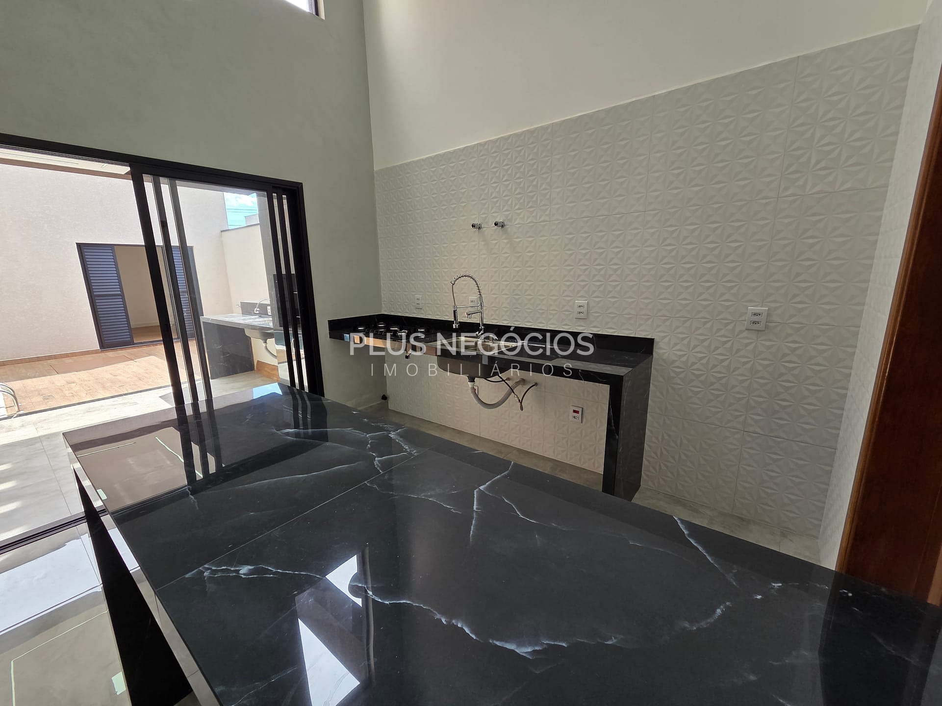 Casa à venda com 3 quartos, 181m² - Foto 9