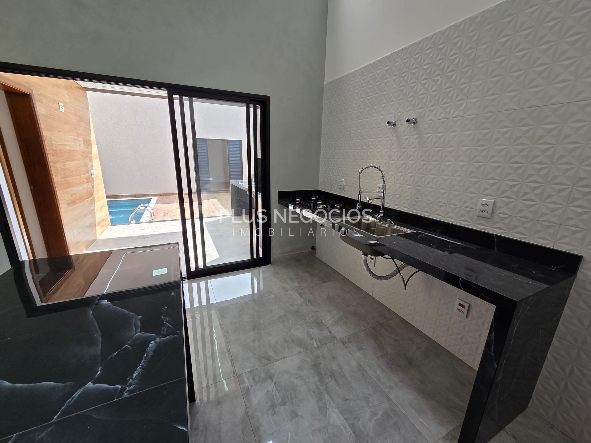 Casa à venda com 3 quartos, 181m² - Foto 12