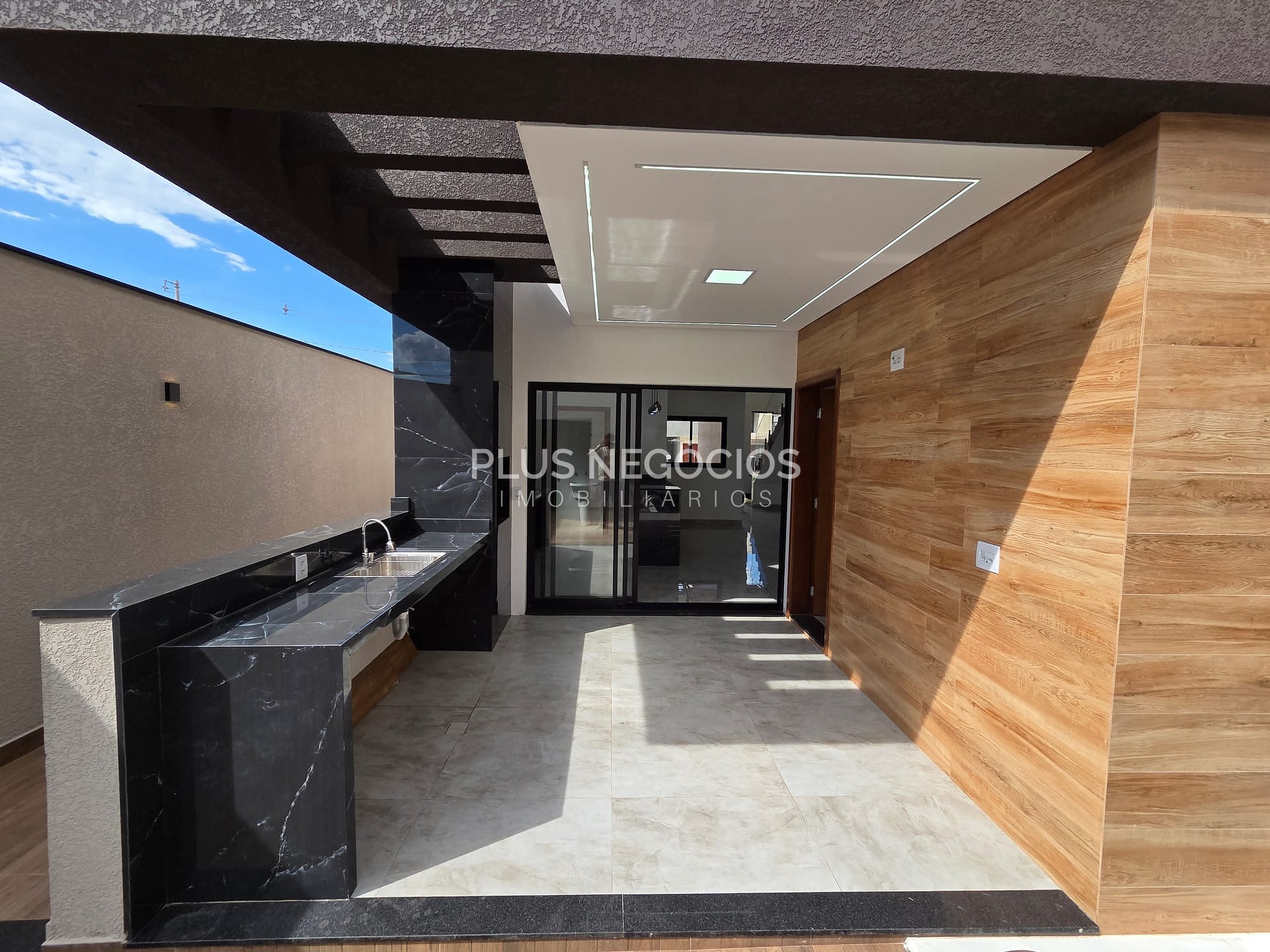 Casa à venda com 3 quartos, 181m² - Foto 14