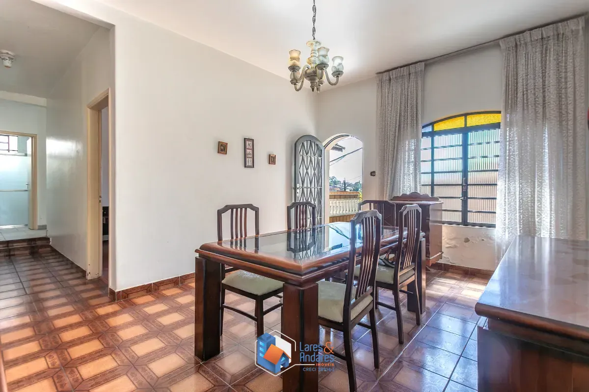 Casa, 3 quartos, 217 m² - Foto 2