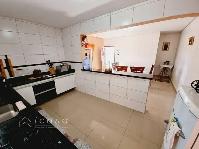 Casa com 348m² 3 quartos e 3 banheiros, à venda, no bairro Campos Elíseos em Taubaté