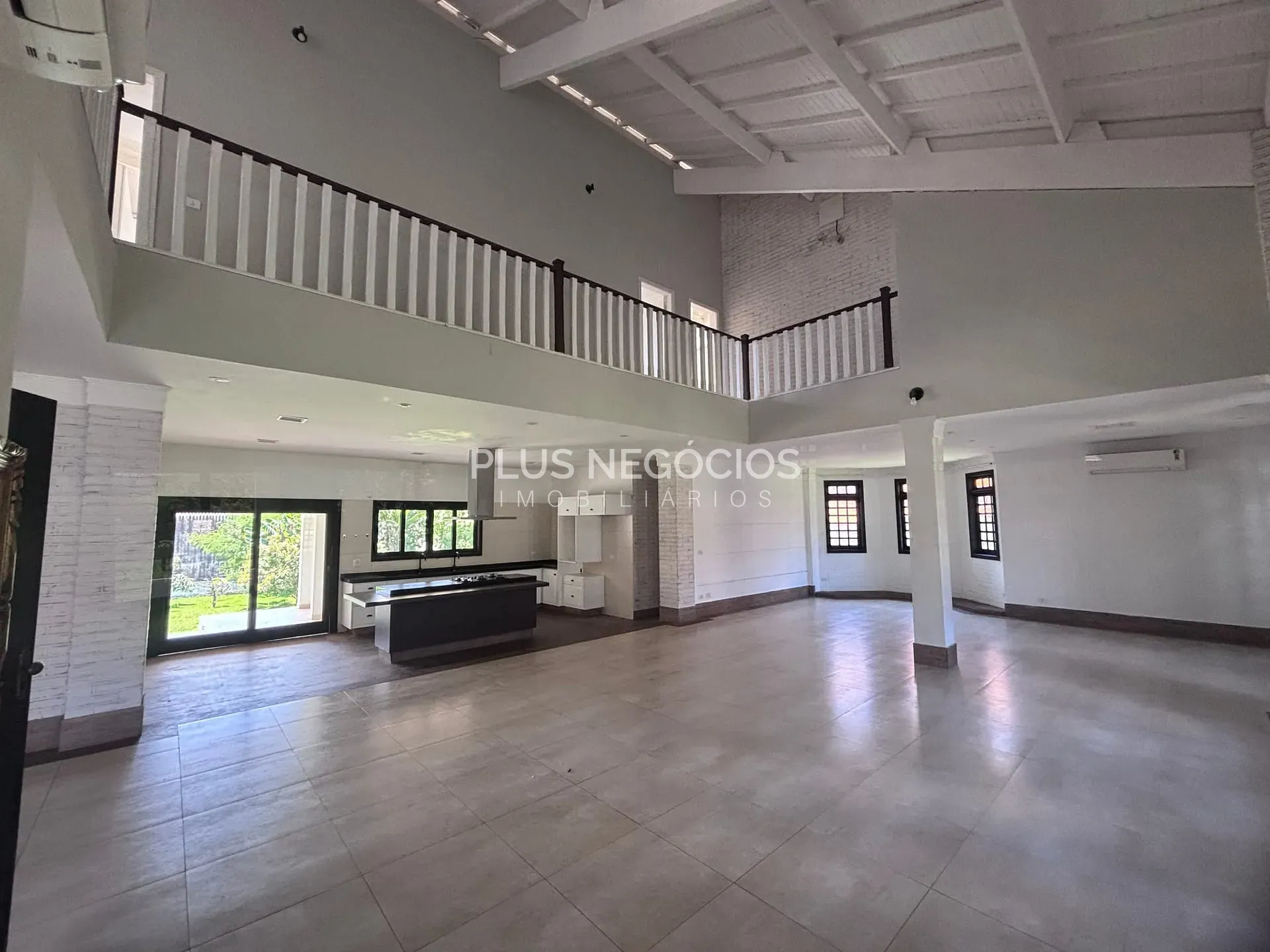 Casa, 7 quartos, 450 m² - Foto 1