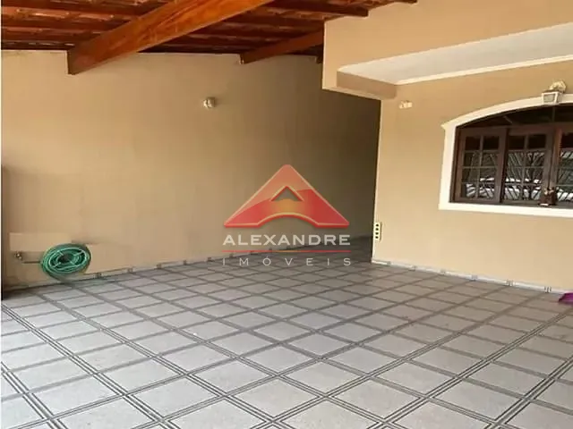 Casa com 125m² 3 quartos e 2 banheiros, à venda, no bairro Jardim das Indústrias em São José dos Campos