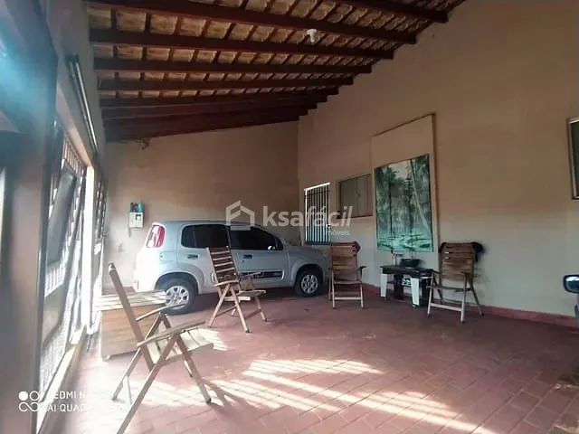 Casa com 200m² 3 quartos e 2 banheiros, à venda, no bairro Jardim Colibrí em Campo Grande
