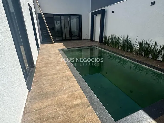 Casa com 300m² 3 quartos e 4 banheiros, à venda, no bairro Vila Augusta em Sorocaba