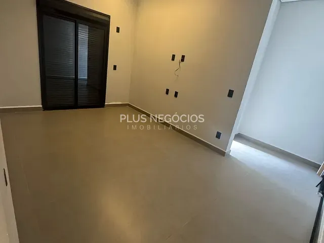 Casa com 300m² 3 quartos e 4 banheiros, à venda, no bairro Vila Augusta em Sorocaba