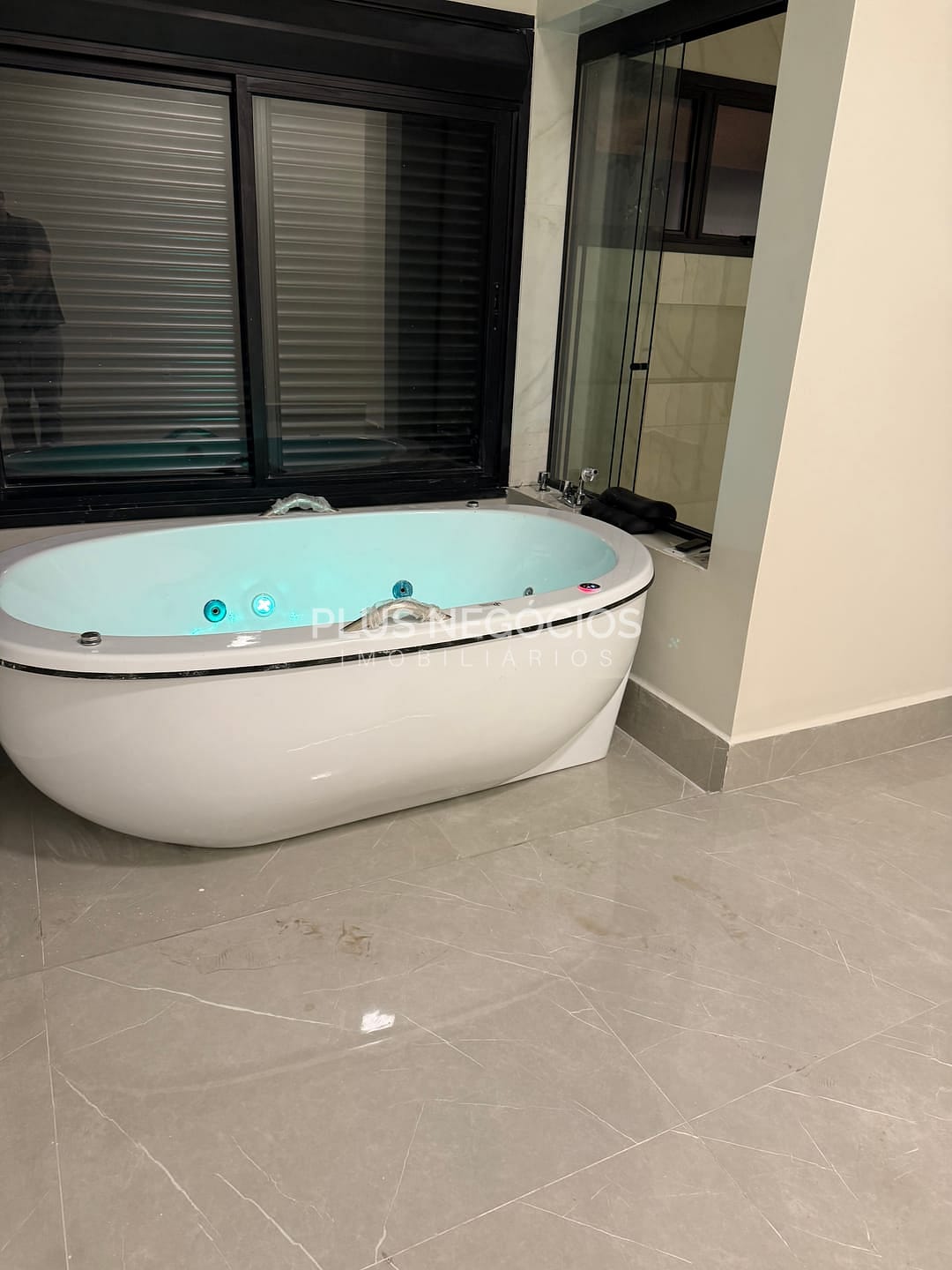 Casa, 4 quartos, 248 m² - Foto 35