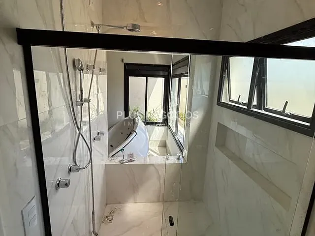 Casa com 445m² 4 quartos e 6 banheiros, à venda ou para alugar, no bairro Vila Martins em Itu