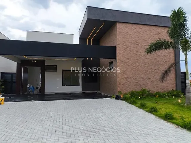 Casa com 445m² 4 quartos e 6 banheiros, à venda ou para alugar, no bairro Vila Martins em Itu