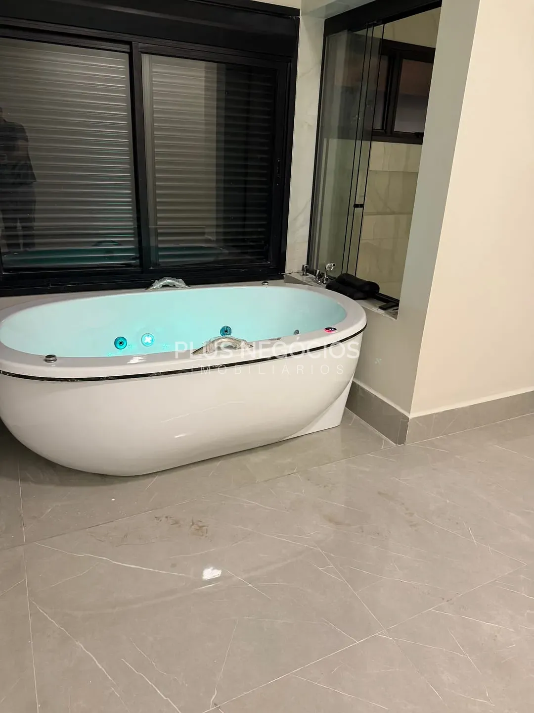 Casa, 4 quartos, 248 m² - Foto 35