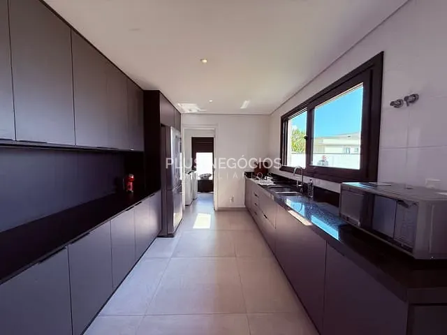 Sobrado com 495m² 3 quartos e 4 banheiros, à venda ou para alugar, no bairro Alphaville Nova Esplanada 3 em Votorantim