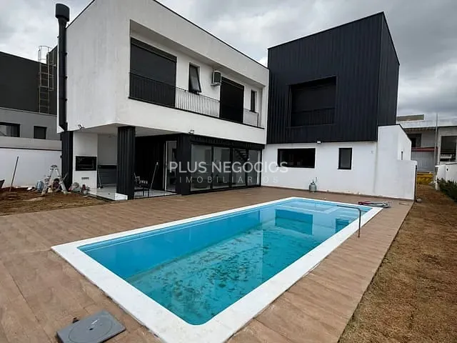 Sobrado com 495m² 3 quartos e 4 banheiros, à venda ou para alugar, no bairro Alphaville Nova Esplanada 3 em Votorantim