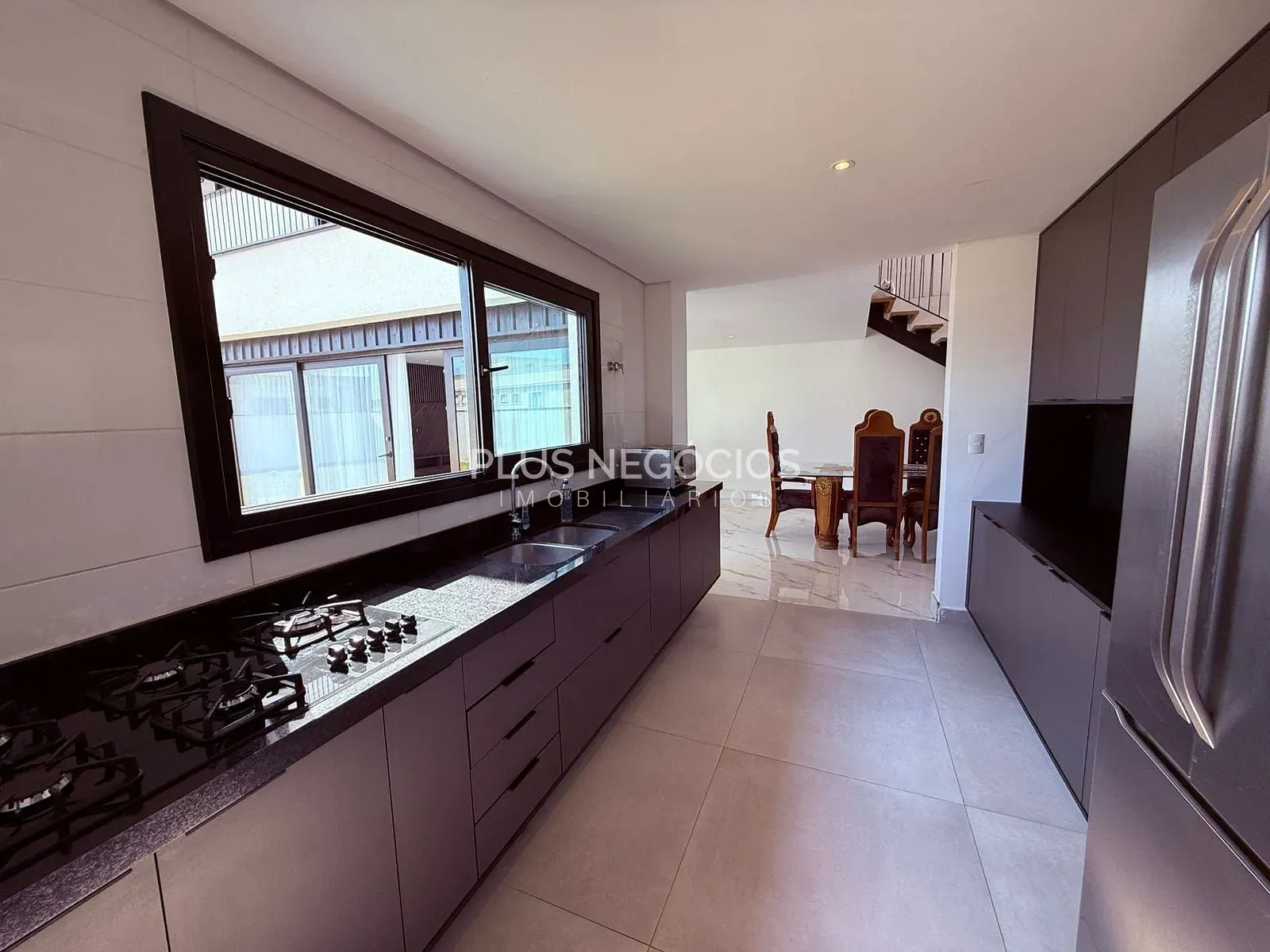 Sobrado, 3 quartos, 248 m² - Foto 3