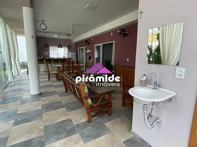 Casa com 1000m² 5 quartos e 5 banheiros, à venda, no bairro Condomínio Residencial Mirante do Vale em Jacareí