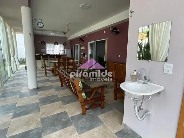 Casa com 1000m² 5 quartos e 5 banheiros, à venda, no bairro Condomínio Residencial Mirante do Vale em Jacareí