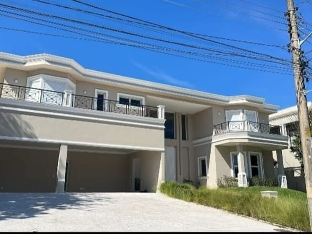 Casa com 1500m² 5 quartos e 8 banheiros, à venda, no bairro Tamboré em Santana de Parnaíba
