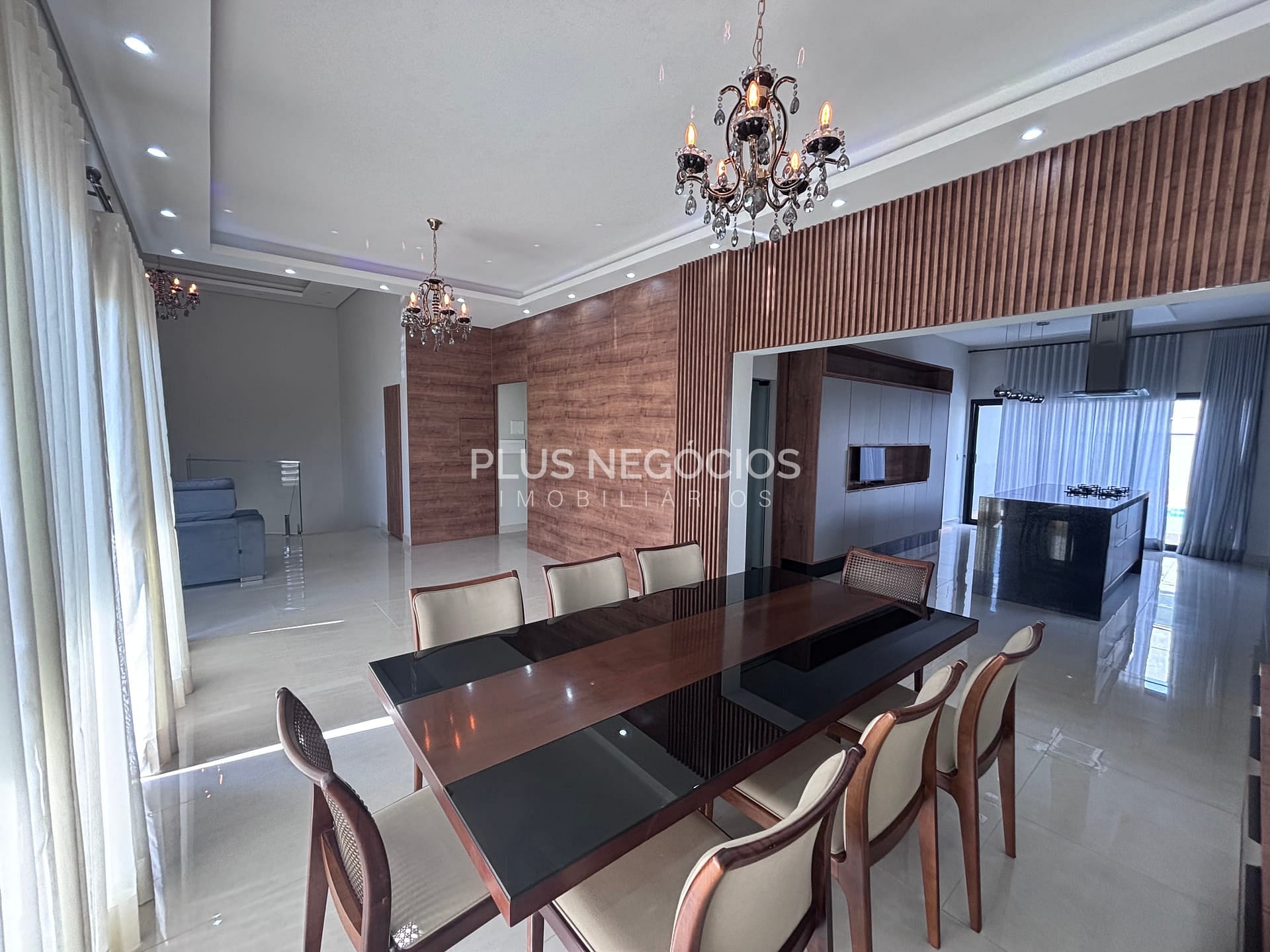 Casa à venda e aluguel com 4 quartos, 304m² - Foto 15