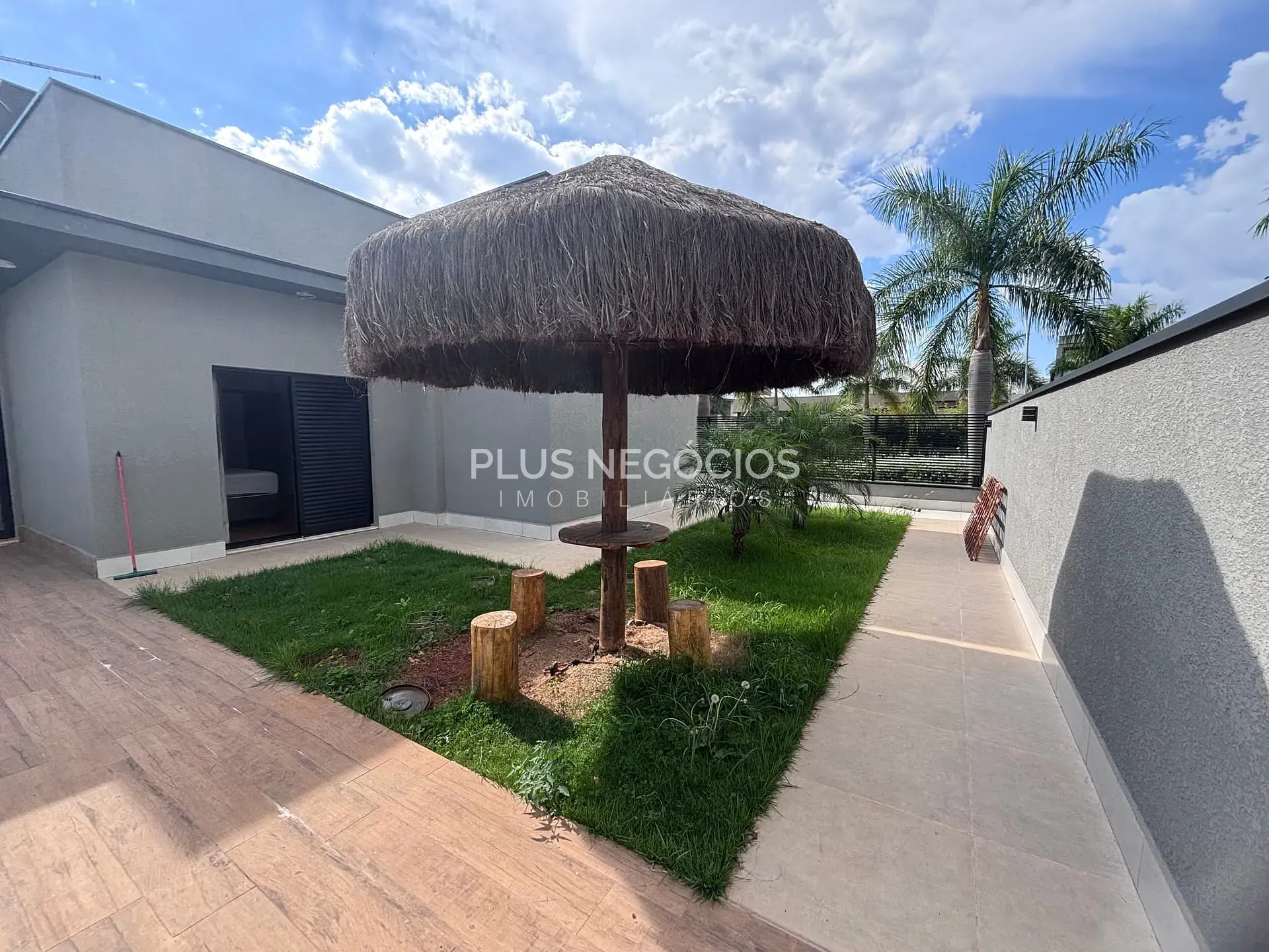 Casa, 4 quartos, 304 m² - Foto 3