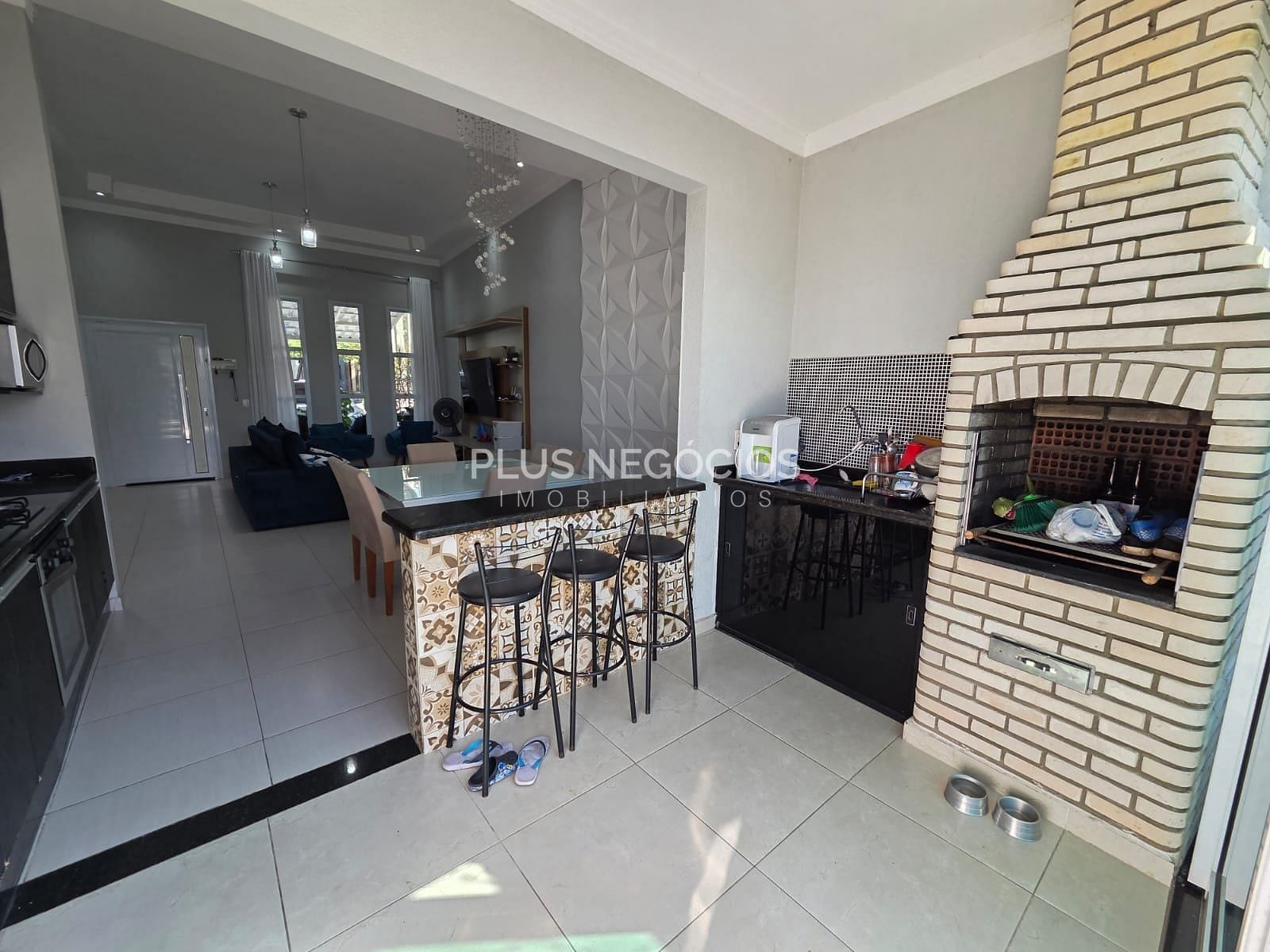 Casa à venda com 4 quartos, 168m² - Foto 7