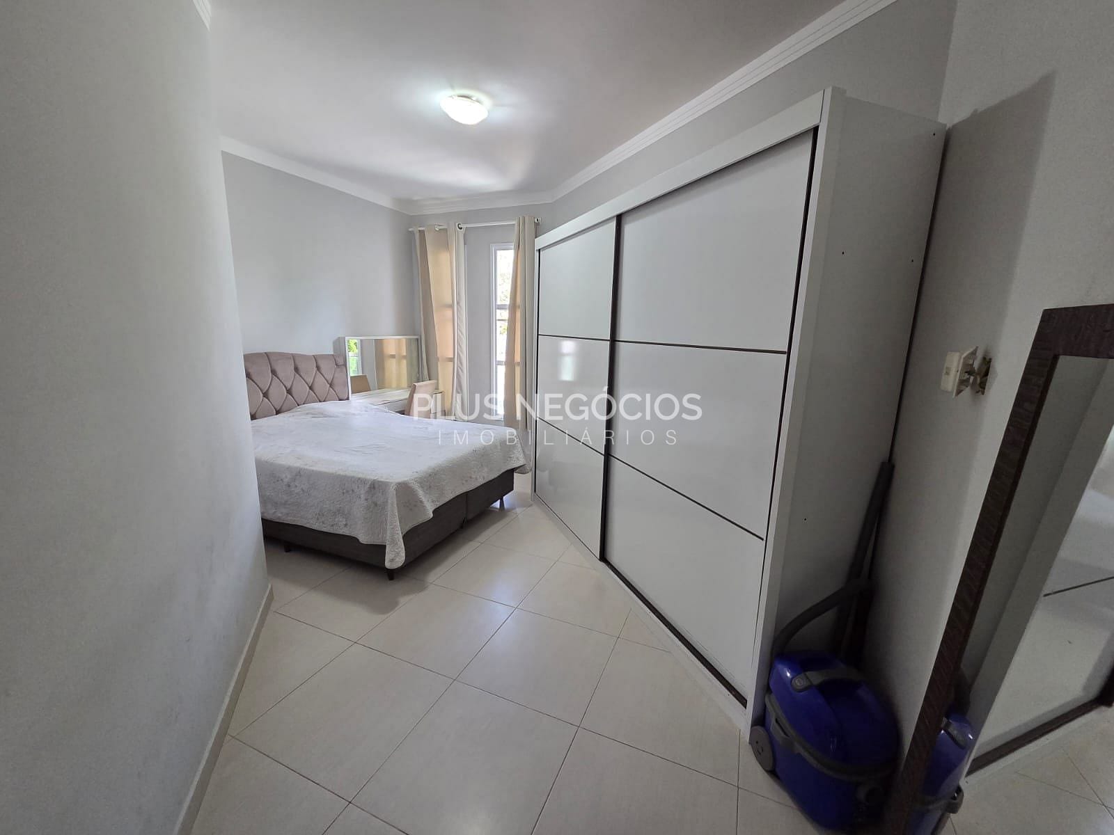 Casa à venda com 4 quartos, 168m² - Foto 15