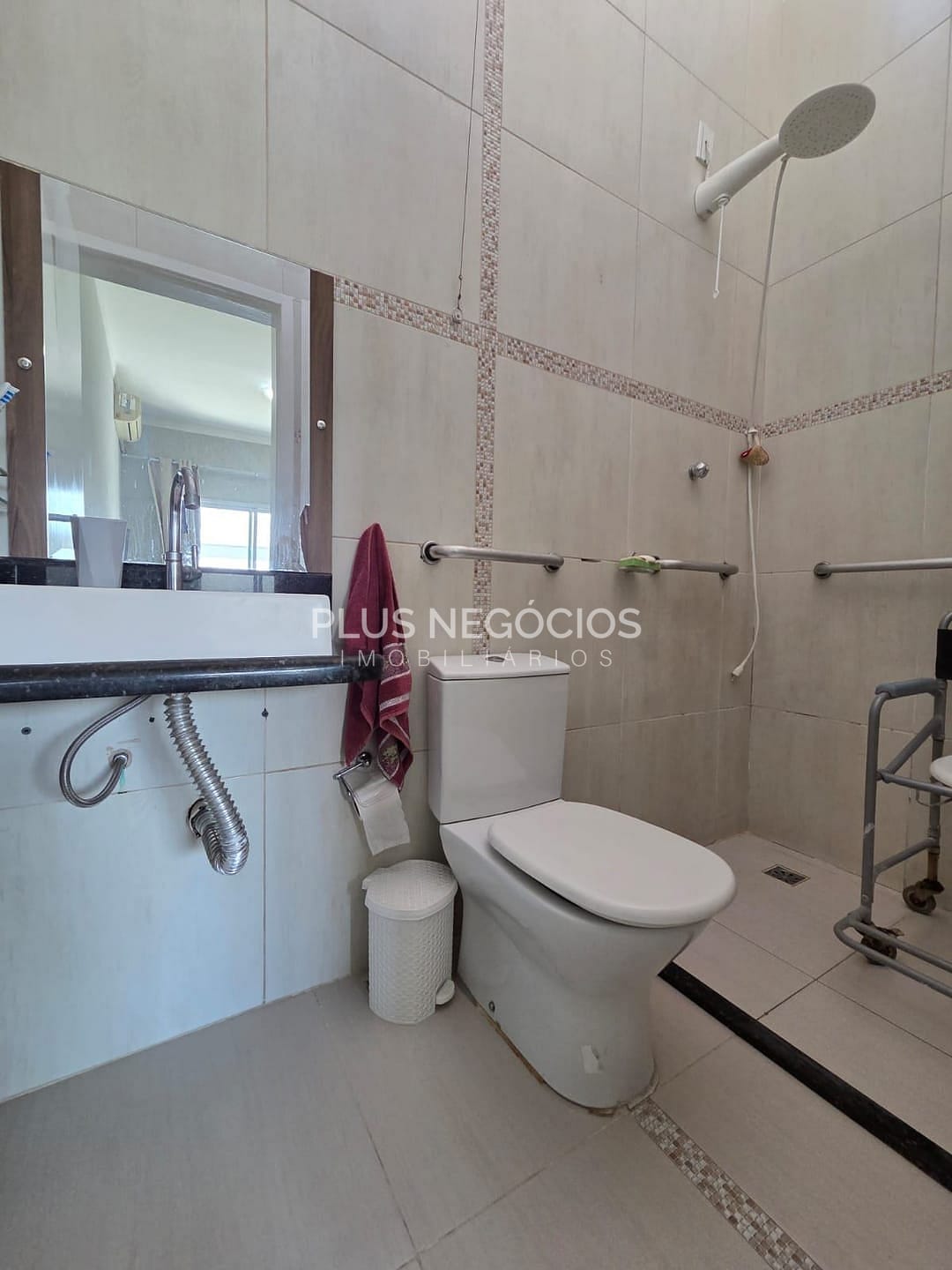 Casa à venda com 4 quartos, 168m² - Foto 31