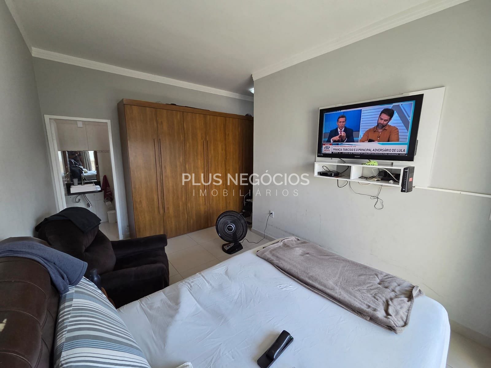 Casa à venda com 4 quartos, 168m² - Foto 14