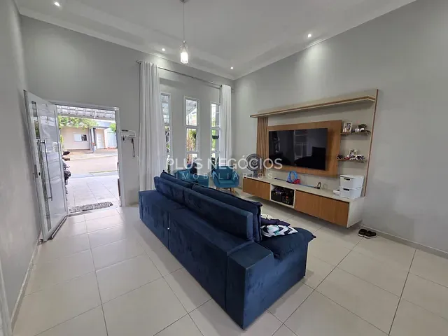 Casa com 220m² 4 quartos e 3 banheiros, à venda, no bairro Horto Florestal em Sorocaba