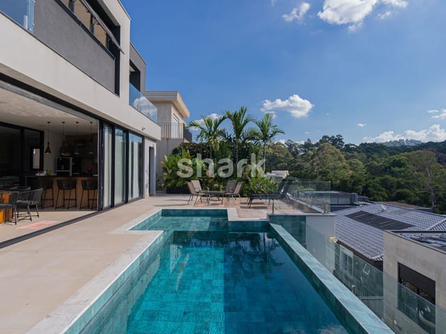 Casa com 520m² 5 quartos e 9 banheiros, à venda, no bairro Tamboré em Santana de Parnaíba