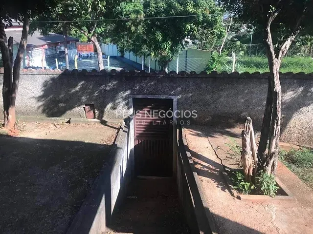 Casa com 800m² 4 quartos e 2 banheiros, à venda, no bairro Vila Carvalho em Sorocaba