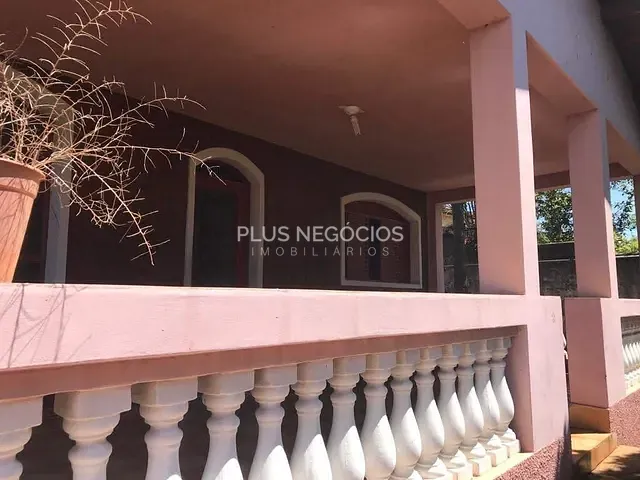 Casa com 800m² 4 quartos e 2 banheiros, à venda, no bairro Vila Carvalho em Sorocaba