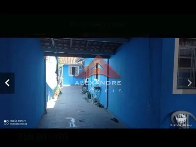 Casa com 250m² 3 quartos e 2 banheiros, à venda, no bairro Jardim Paraíso do Sol em São José dos Campos