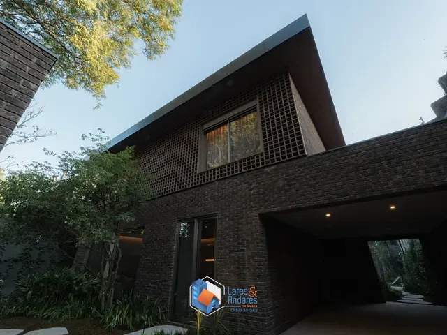Casa com 480m² 4 quartos e 7 banheiros, à venda, no bairro Alto de Pinheiros em São Paulo