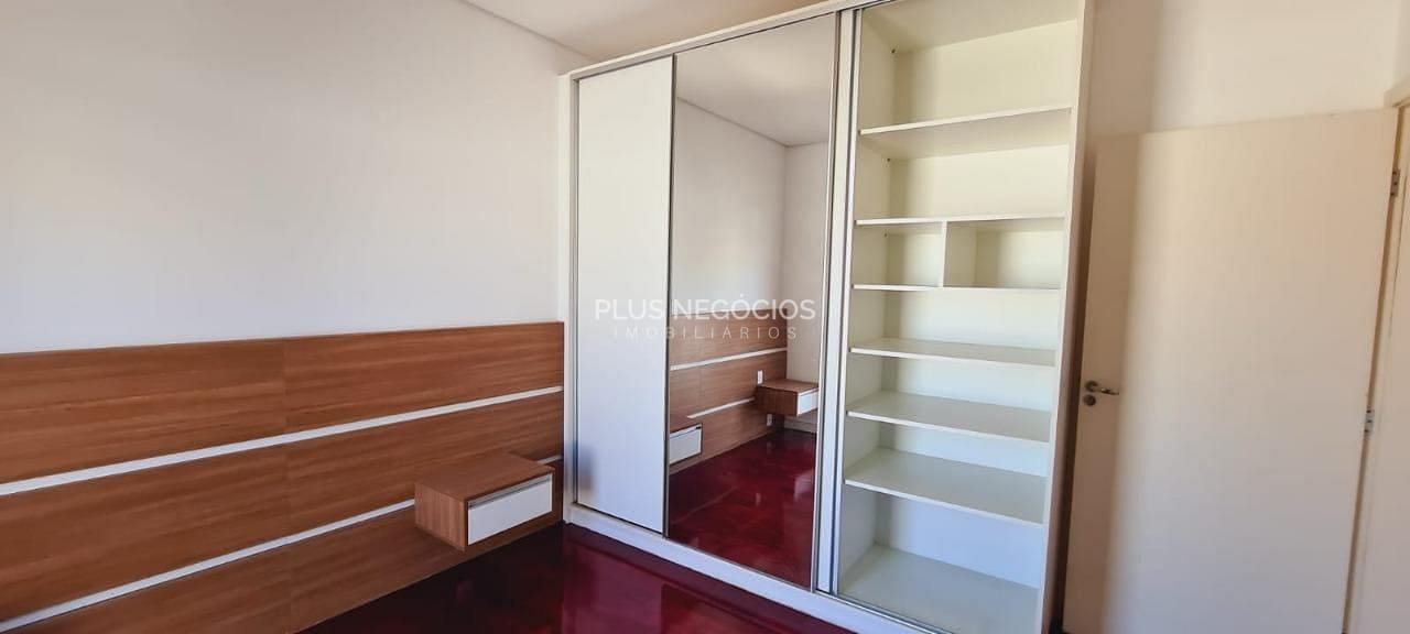 Casa à venda com 3 quartos, 233m² - Foto 13
