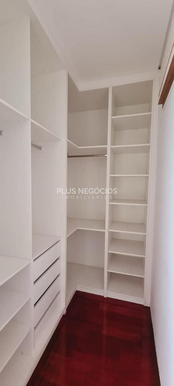 Casa à venda com 3 quartos, 233m² - Foto 15