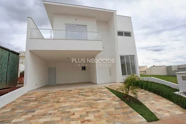 Casa, 3 quartos, 233 m² - Foto 1