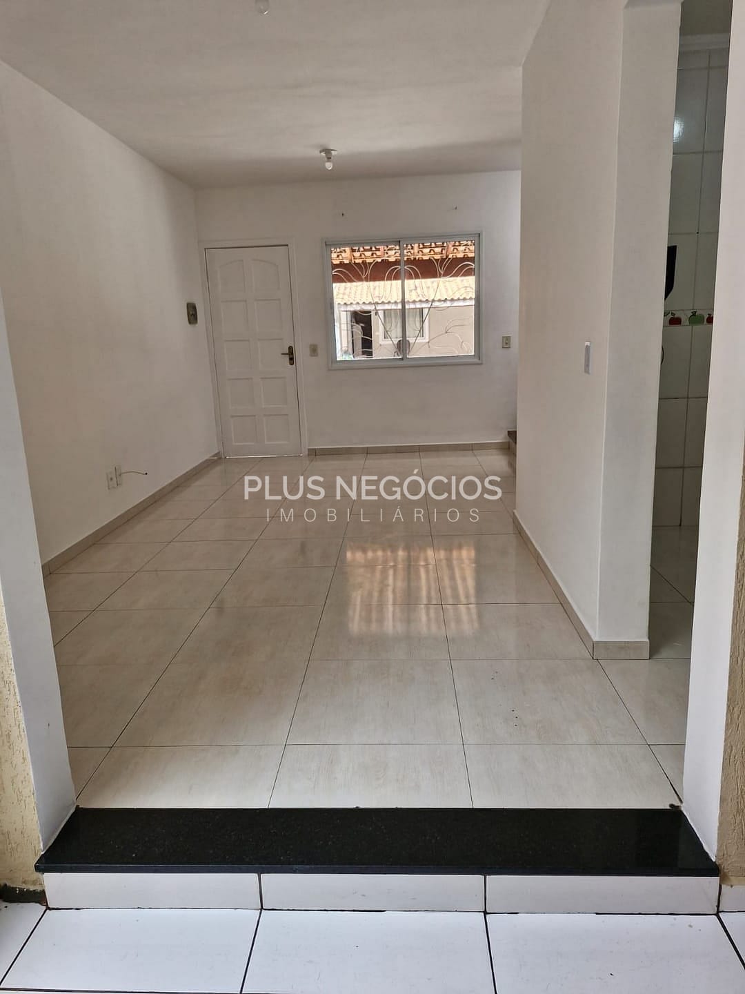 Casa à venda com 2 quartos, 69m² - Foto 7